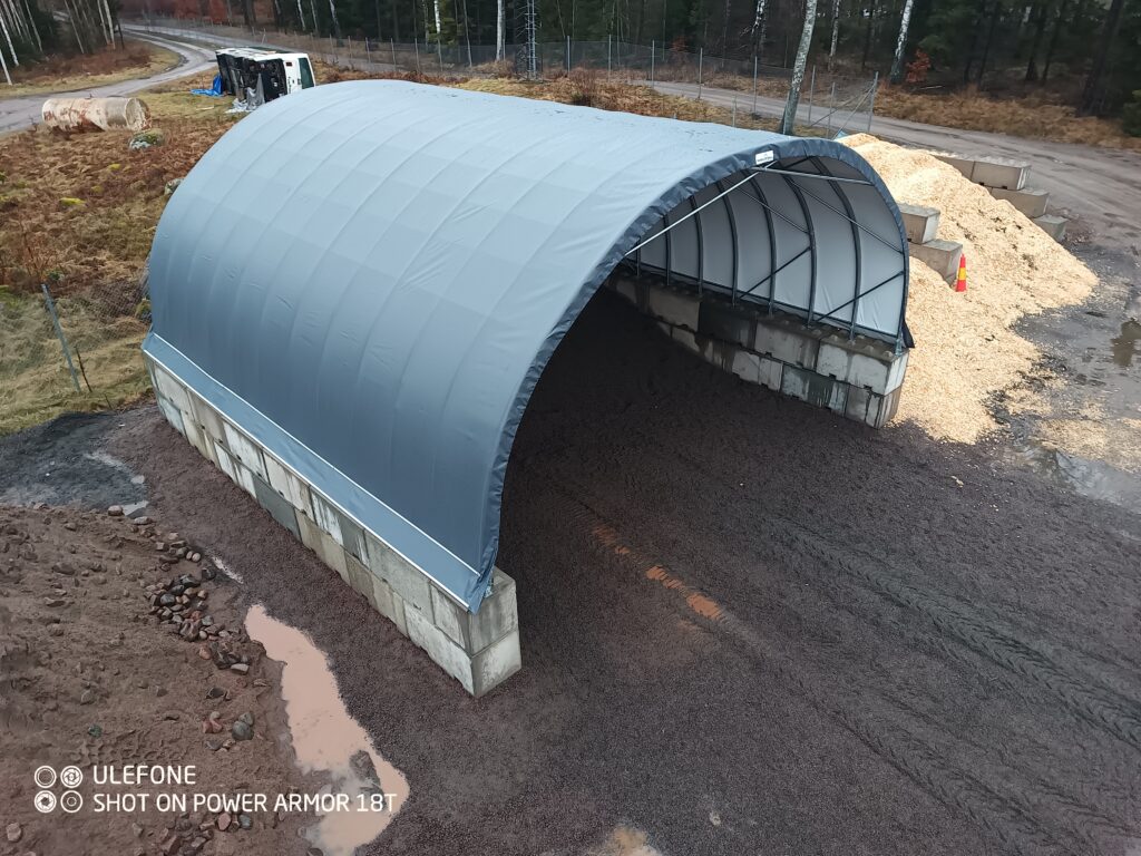Tälthall 8 x 10 m hos en privatkund i Mariestad